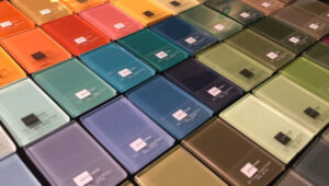 varian kaca warna